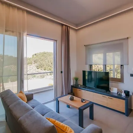 Apartment Archontissa's House In Mountainous Village 22km From Chania